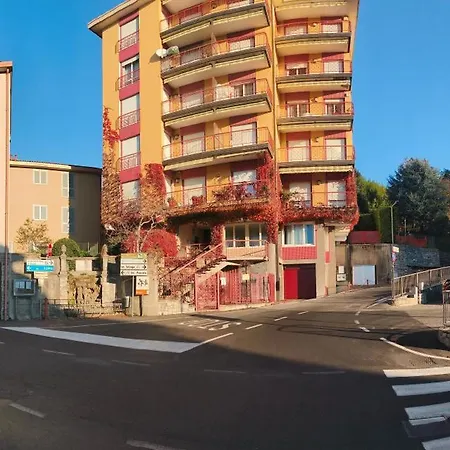 Near To - Donkey's House * Tavernerio